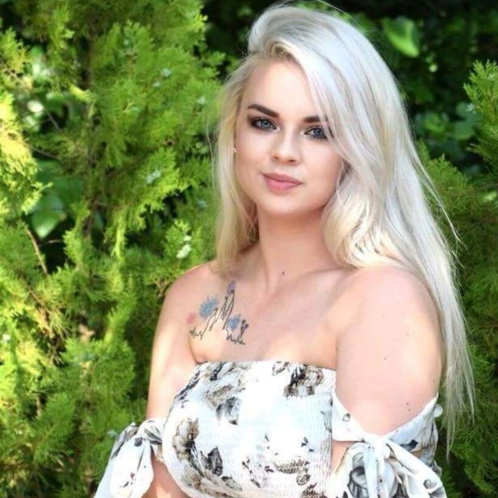 Meet your Posher, Stephanie